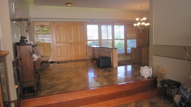 EXCLUSIVE COURT - - CITY OASIS-