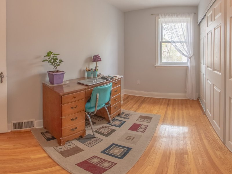 **SOLD**69 COLLINSON AVE - $1,385,000