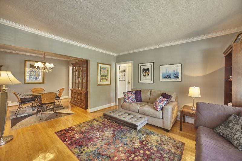 **SOLD**69 COLLINSON AVE - $1,385,000