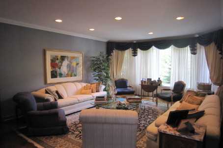 ***SOLD***   115 LAURELCREST AVE -A BEAUTY