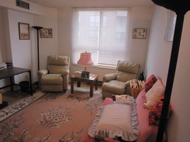 SOLD - 6 DAYS @ 100% - 271 RIDLEY BLVD