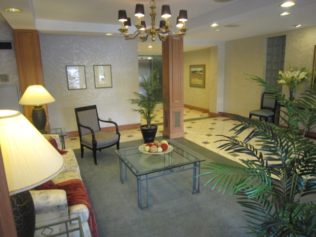 SOLD - 6 DAYS @ 100% - 271 RIDLEY BLVD