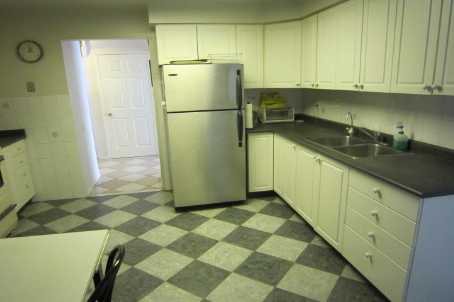 SOLD IN 3 DAYS***11 MILNER GATE ***529,900.00