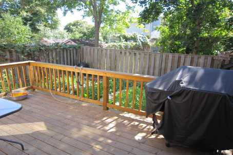 SOLD IN 3 DAYS***11 MILNER GATE ***529,900.00