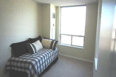 SOLD***2 NEPTUNE DR, #811* ** $239,000