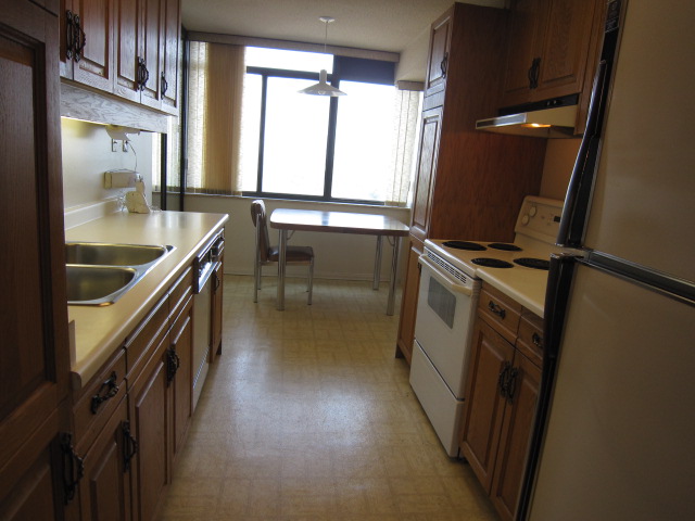 **SOLD**3000 BATHURST APT. 1503 - $429,000