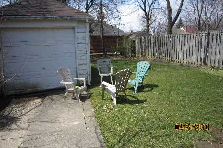 SOLD***12 COLLINSON BLVD -OFFERED @  $649.000